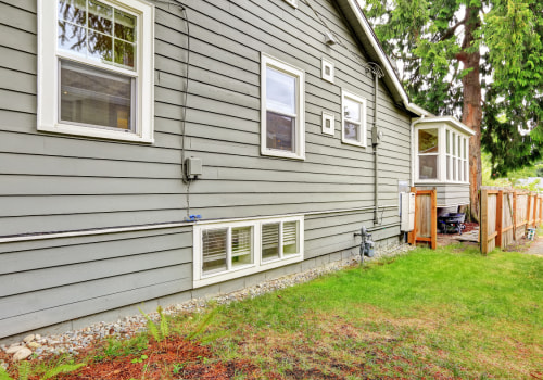 Siding Replacement and Repairs: How to Handle Emergency Home Restoration